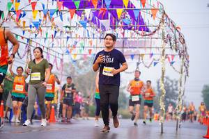 BIB: 1776
                            <button type="button" onclick="openModal(9971357)" class="btn btn-primary btn-sm float-right btn-popup" data-toggle="modal" data-target=".modal-high-quality">
                        <i class="fas fa-shopping-cart"></i> Add to Cart
                    </button>
                                            <button type="button" onclick="isThisMe(9971357, true)" class="btn btn-success btn-sm float-right btn-popup btn-isme hidden" data-toggle="tooltip" data-placement="bottom" title="นี่คือรูปของคุณใช่ไหม คลิกที่นี่เพื่อเอาเข้าอัลบั้ม">
                        <i class="fas fa-plus"></i> Add to album
                    </button>
                    <button type="button" onclick="isThisMe(9971357, false)" class="btn btn-warning btn-sm float-right btn-popup btn-isnotme hidden">
                        <i class="fas fa-ban"></i> Remove from album
                    </button>